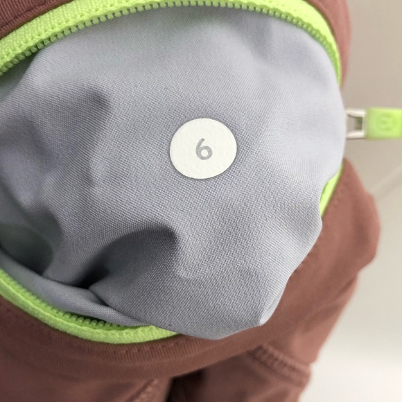 Lululemon Speed Up Mid-Rise Lined Short 3" Sz 6 - Picture 10 of 10